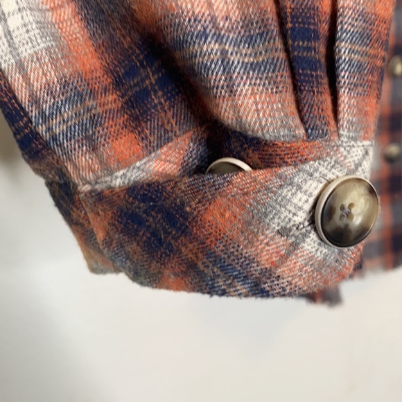 Democracy Women's Orange & Blue Plaid Button-Down Shirt Frayed Hem size Large - Picture 3 of 9